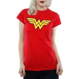 DC Comics Original Wonder Woman Short Sleeve Graphic T-Shirt in Red Size Medium